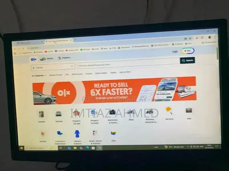Fujitsu 20-Inch LCD Computer Monitor