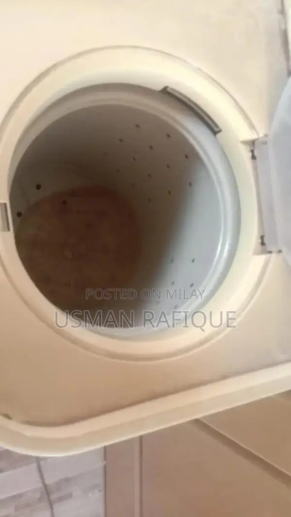 Two-in-One Washing Machine and Dryer - Working Condition