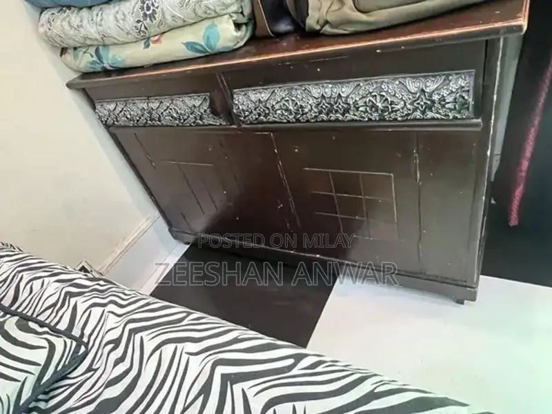 King-Size Wooden Bedroom Set with Dressing Table and Mirror