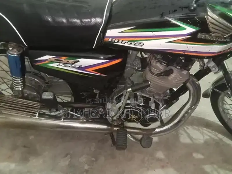 High Performance Multi-Cylinder Vehicle Engine Components