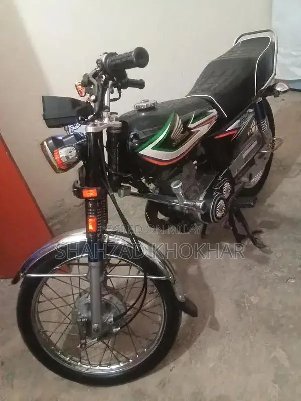 High Performance Multi-Cylinder Vehicle Engine Components