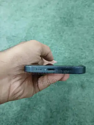 Apple iPhone 13 128GB Smartphone Lightly Used