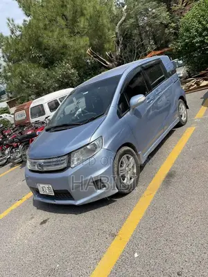 Photo - Honda Spike 5-Seater Compact SUV with Keyless Entry