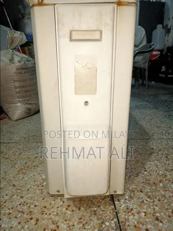 Split Air Conditioner with Advanced Cooling Features