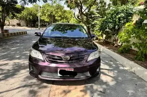 Photo - 2013 Volkswagen GLI 1.6 Automatic Sedan