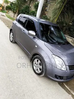 Swift 2018 Automatic Hatchback Low Mileage