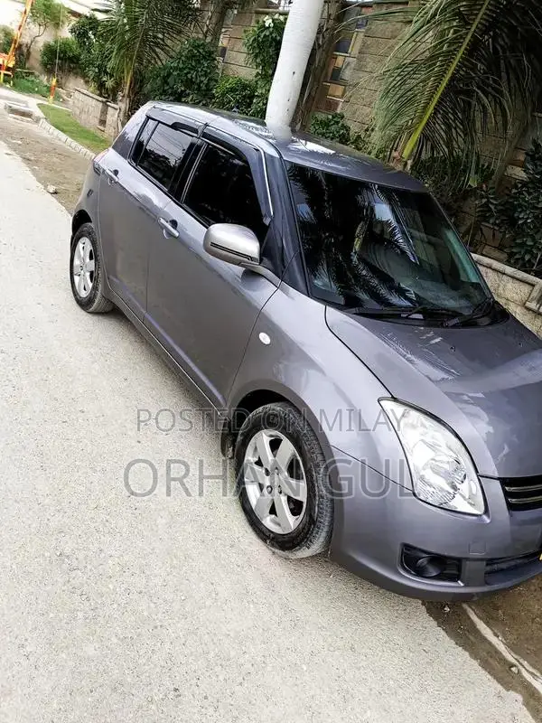 Swift 2018 Automatic Hatchback Low Mileage