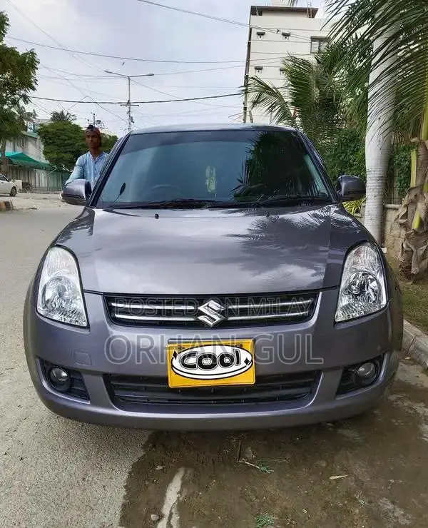 Swift 2018 Automatic Hatchback Low Mileage