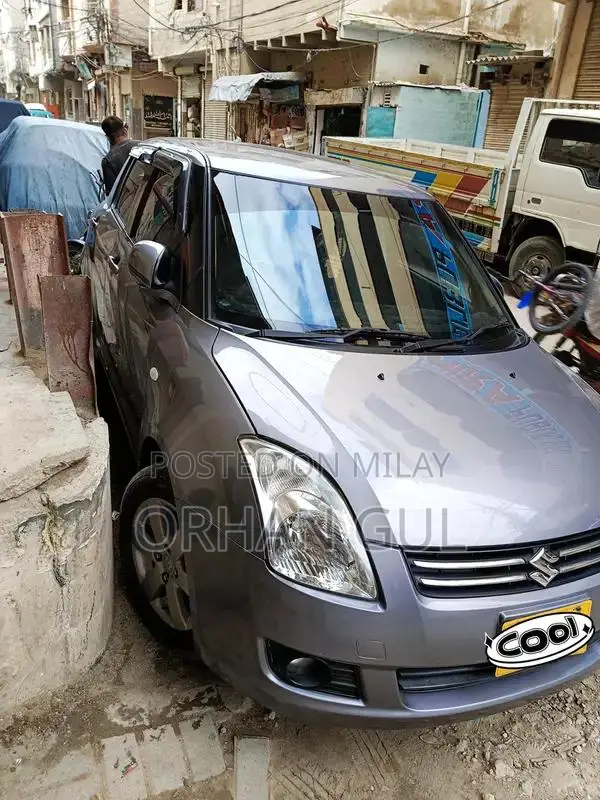 Swift 2018 Automatic Hatchback Low Mileage