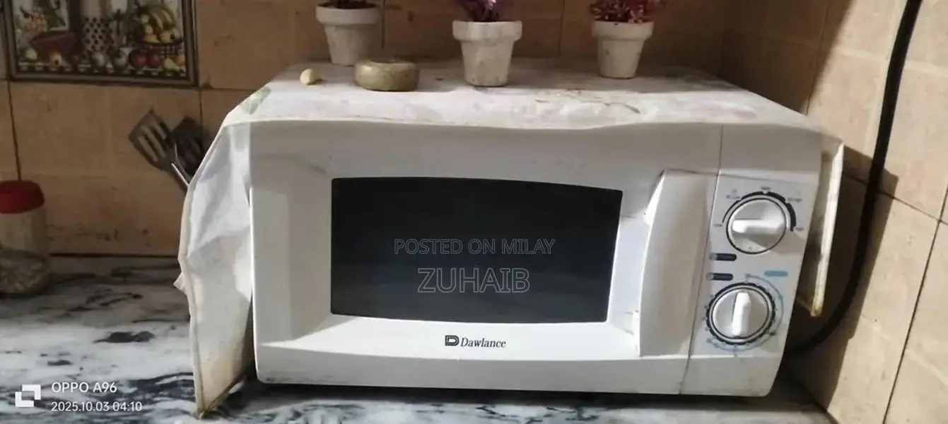 High-Quality Microwave Oven in Excellent Condition