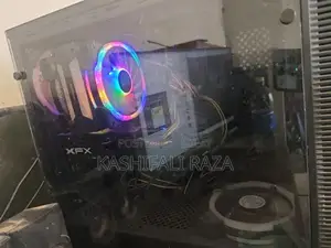 High-Performance Gaming Desktop with Core i5 and RX 580