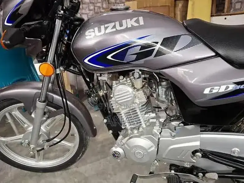 Suzuki 110 Motorcycle - Reliable Two-Wheeler
