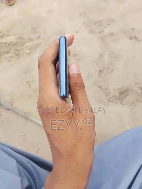 Sony Xperia 5 Smartphone - Premium Compact Mobile Device