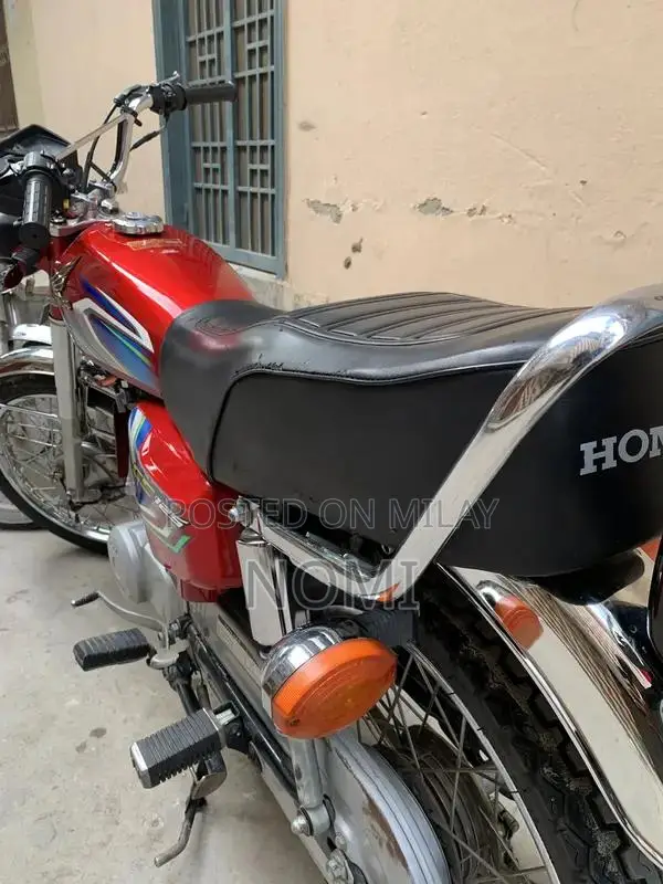Honda 125cc Motorcycle - 2022 Model Red Bike