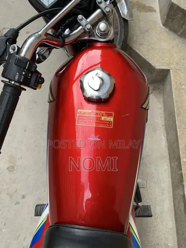 Honda 125cc Motorcycle - 2022 Model Red Bike