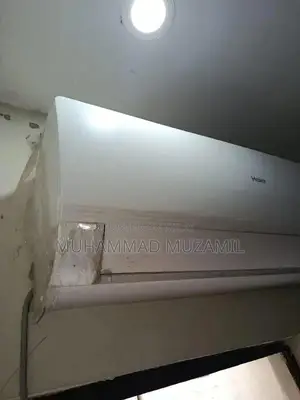 DC Inverter Air Conditioner - 5 Months Old with Warranty