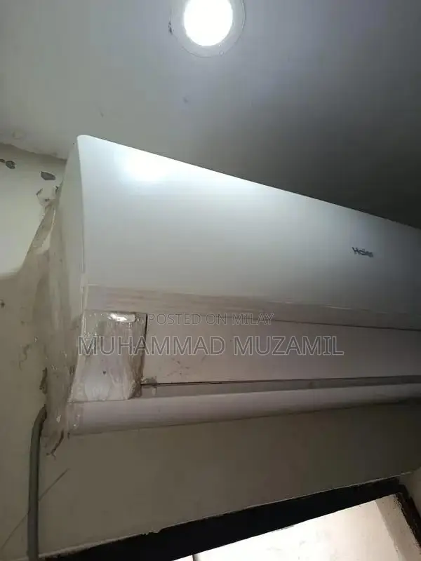 DC Inverter Air Conditioner - 5 Months Old with Warranty