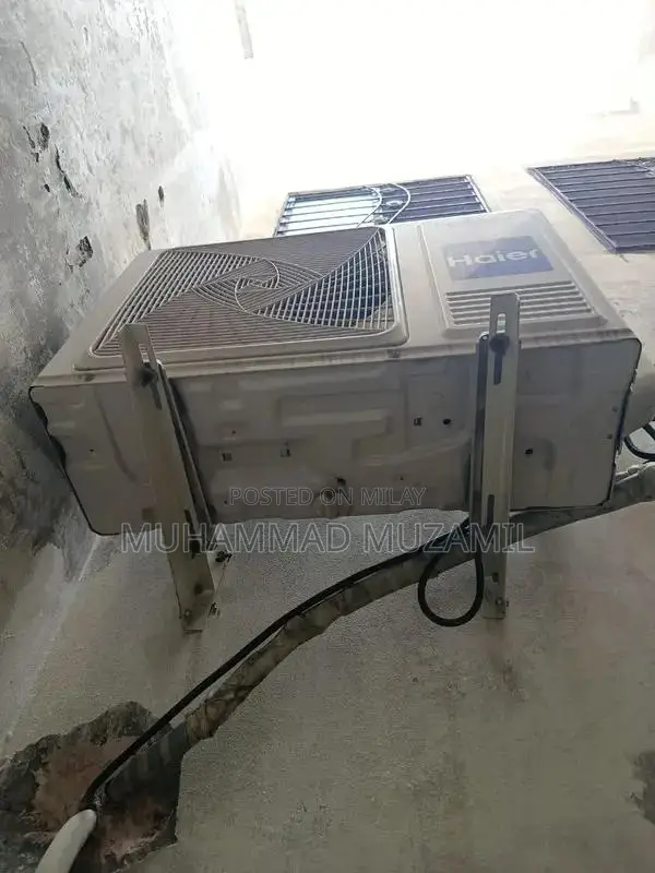DC Inverter Air Conditioner - 5 Months Old with Warranty