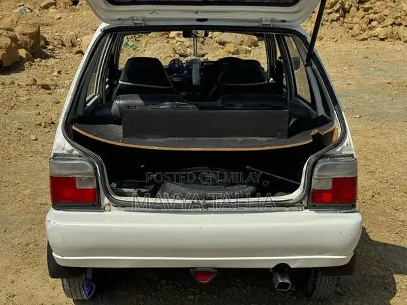 Suzuki Mehran VXR 1994 White Sedan - Classic Family Car