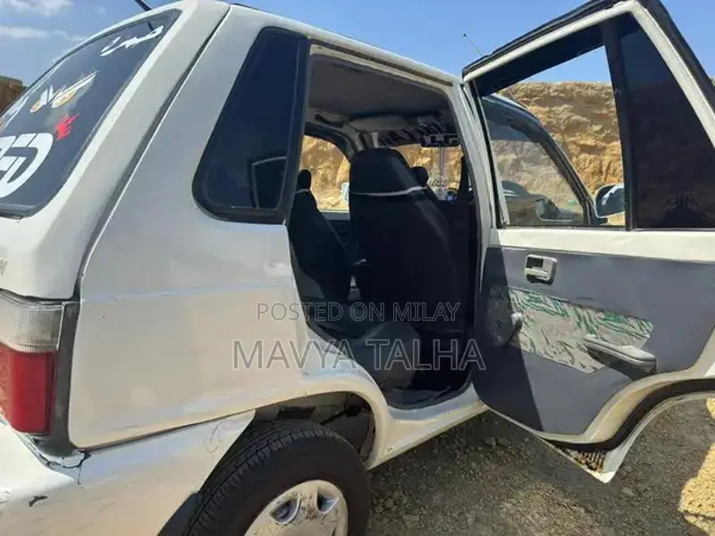 Suzuki Mehran VXR 1994 White Sedan - Classic Family Car