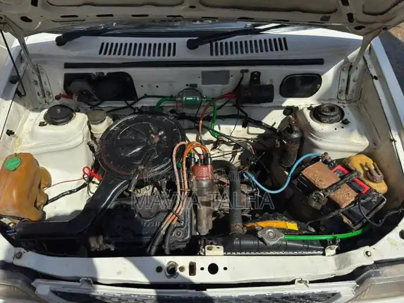 Suzuki Mehran VXR 1994 White Sedan - Classic Family Car