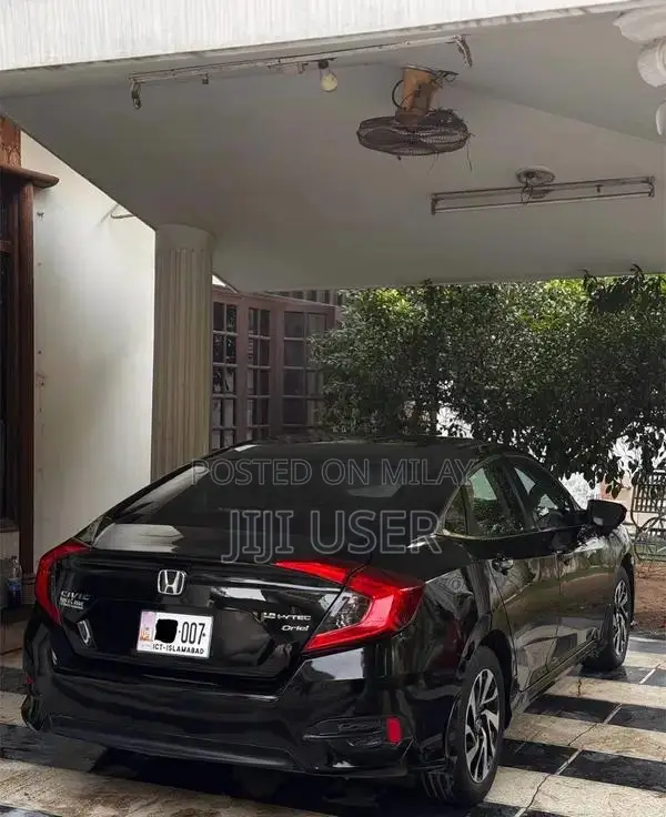 Honda Civic 2018 Sedan First Owner Low Mileage Red Exterior