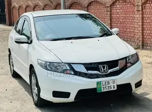 Photo - 2017 Honda City IVTEC Sedan - Well-Maintained Compact Car