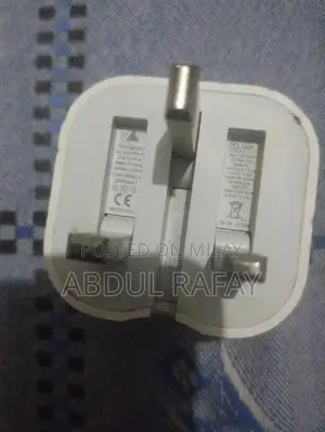 Photo - High-Power 25W USB-C Charging Adapter for Mobile Devices