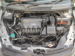 Honda Airwave Compact MPV with Climate Control and Pedal Shifter