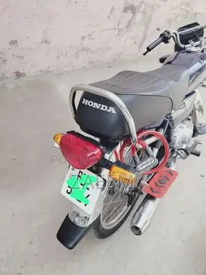 Honda CD 70 Motorcycle - 2023 Model Reliable Two-Wheeler