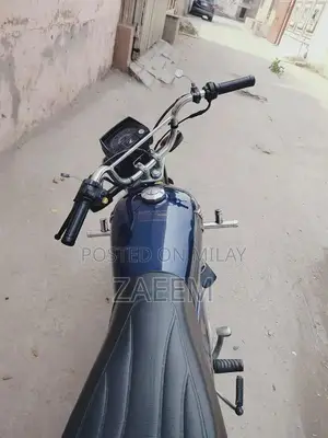 Honda CD 70 Motorcycle - 2023 Model Reliable Two-Wheeler