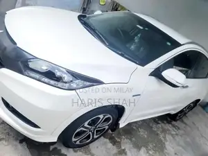 Photo - Honda Veezal Hybrid Sedan White Automatic Transmission
