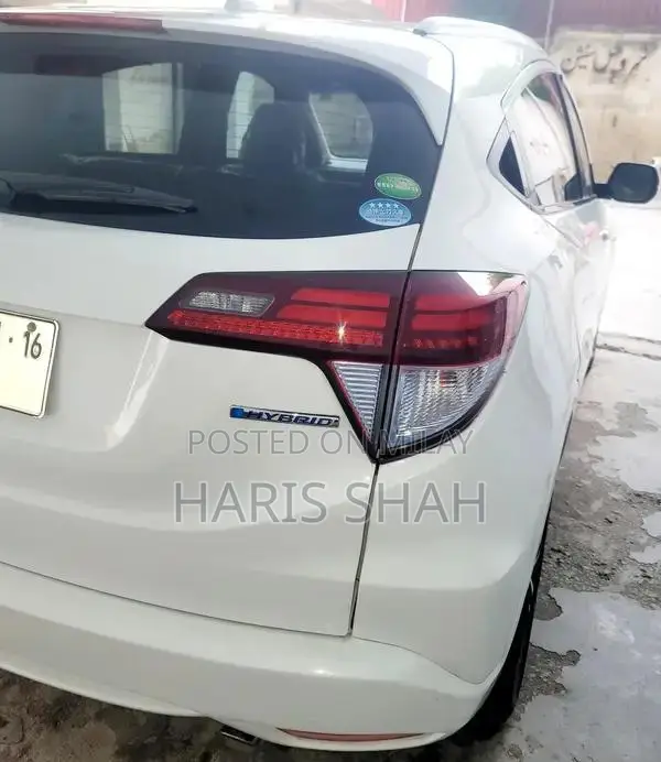 Honda Veezal Hybrid Sedan White Automatic Transmission