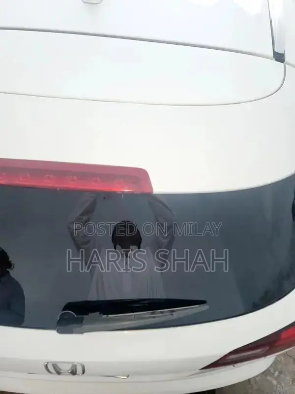 Honda Veezal Hybrid Sedan White Automatic Transmission