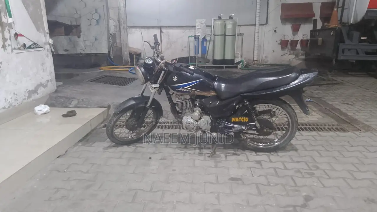 Suzuki Bike 2011 Blue