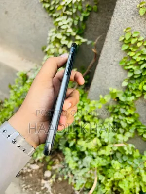 Apple iPhone 11 Pro Max 64 GB Green