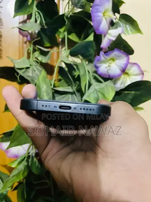 Photo - Apple iPhone 15 Pro 128 GB Black