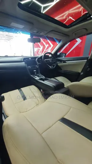 Honda Civic EX Hatchback 2018 Silver