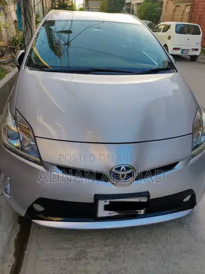 Photo - Toyota Prius 2014 Silver