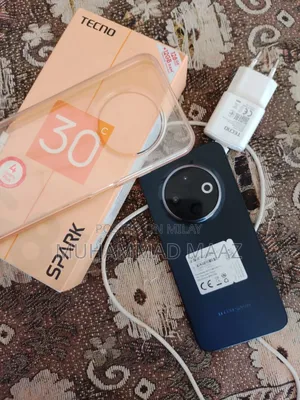 Photo - Tecno Spark 30C 128 GB Black