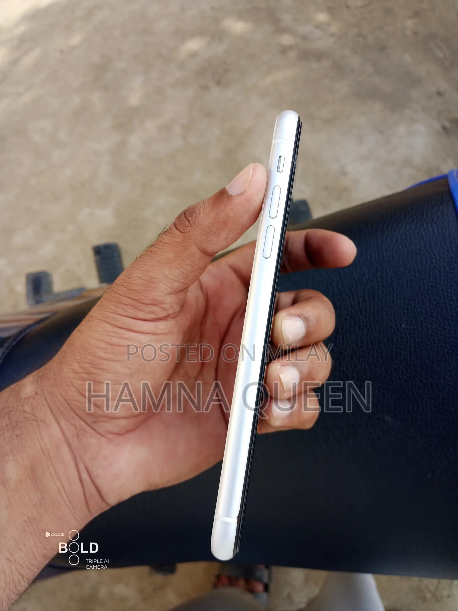 Apple XR 64 GB White