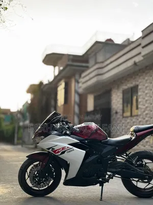 Photo - Yamaha R3 2019