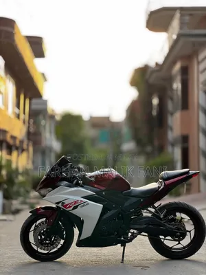 Yamaha R3 2019