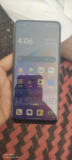 Photo - New Oppo F21 Pro 128 GB Gold