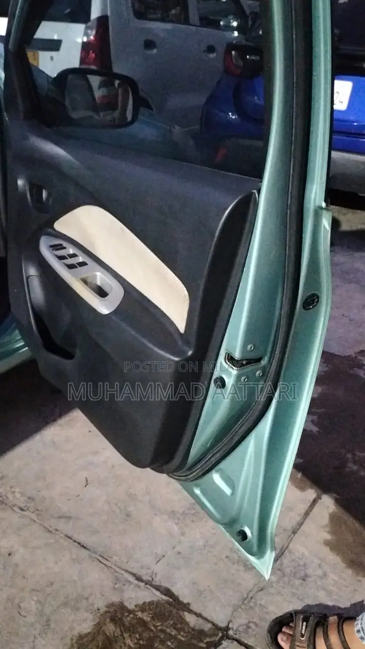 Toyota Belta 2006 Green