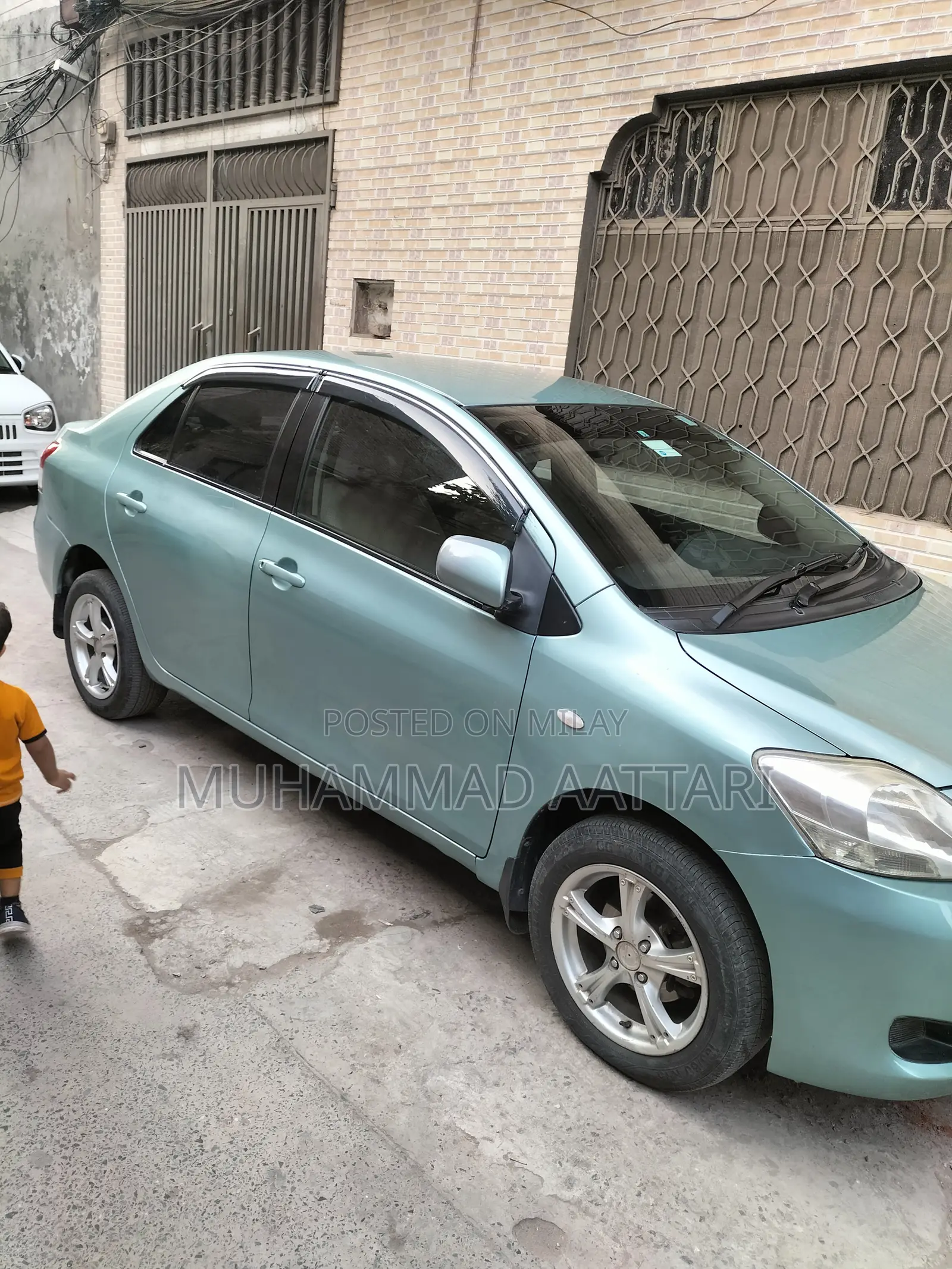 Toyota Belta 2006 Green