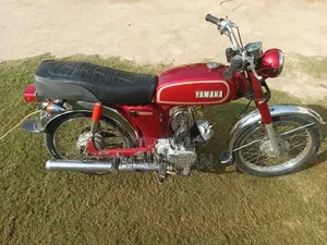 Photo - Yamaha 1978 Red