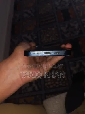 Apple iPhone 12 64 GB Black