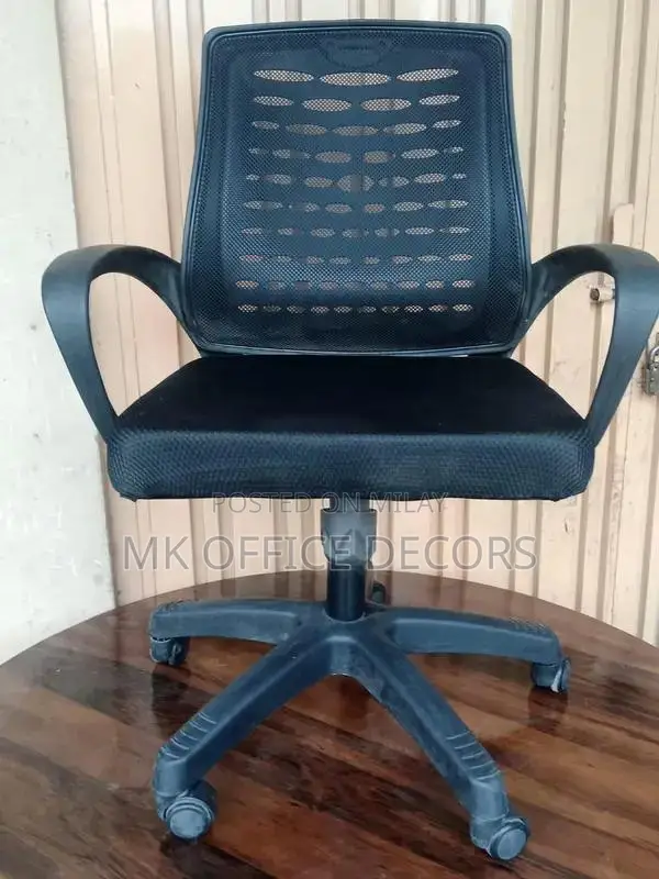 Ergonomic Black Office Chair with Mesh Back and Swivel Wheels