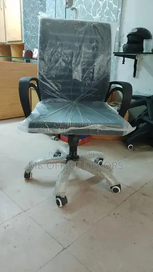 Ergonomic Black Office Chair with Mesh Back and Swivel Wheels